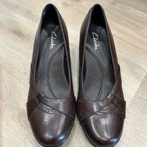 Clarks, Brown 1” pump